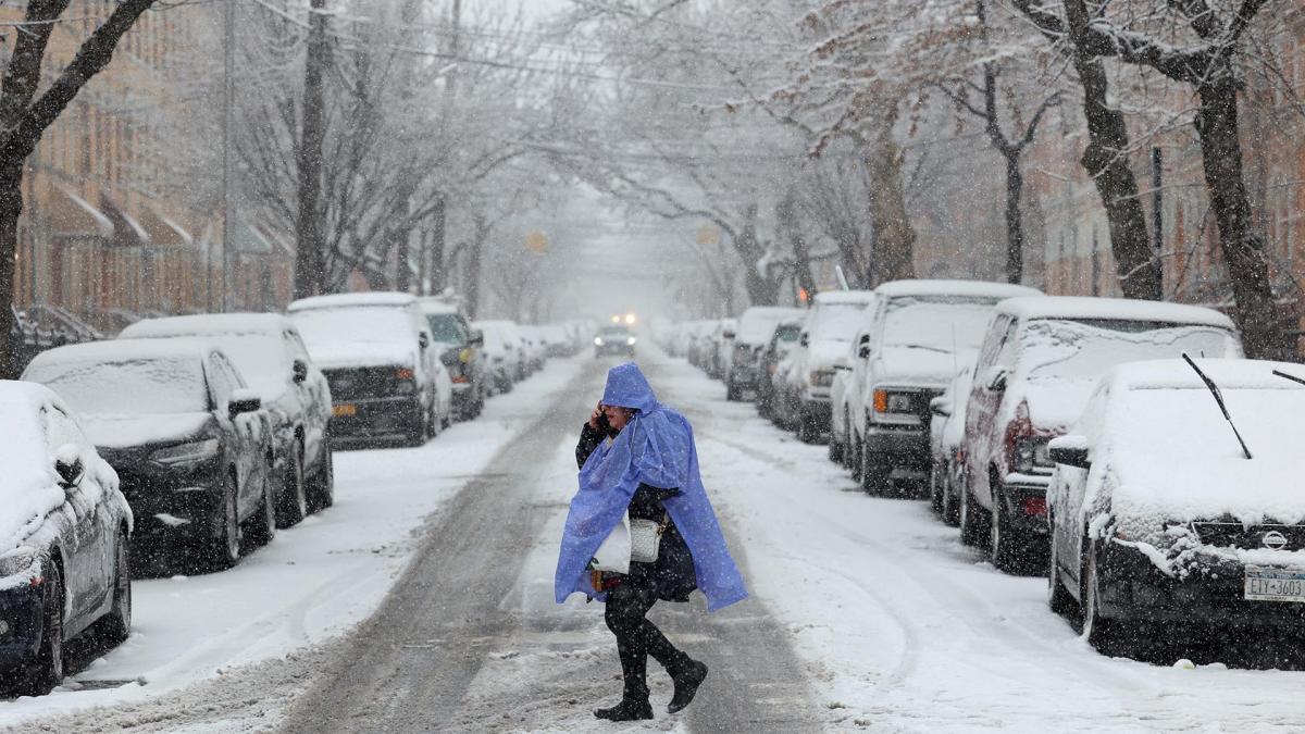 La capa de nieve es mayor en las zonas del oeste en la frontera entre los estados de Nueva York y Nueva Jersey Foto AFP